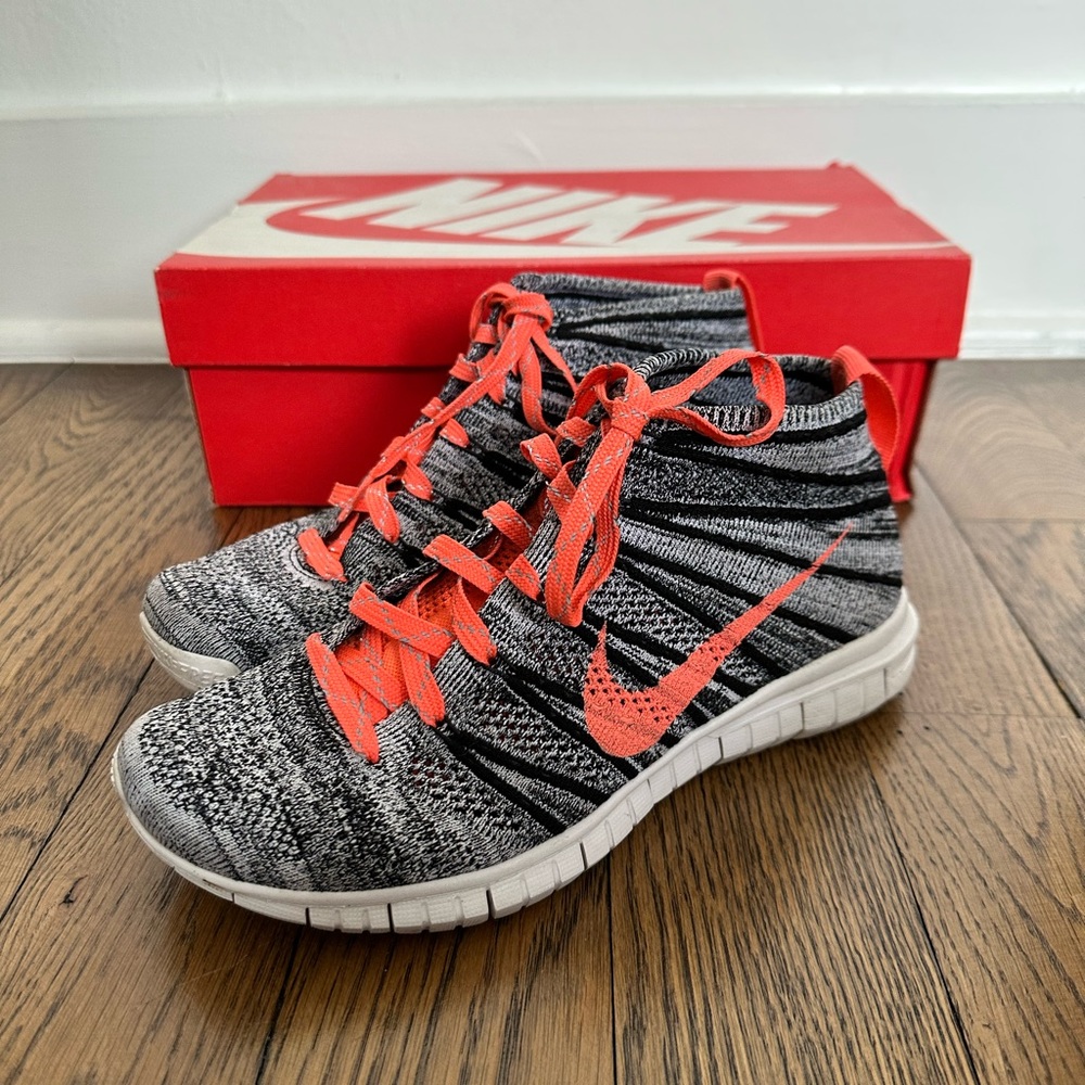 Nike Womens Free Flyknit Chukka
